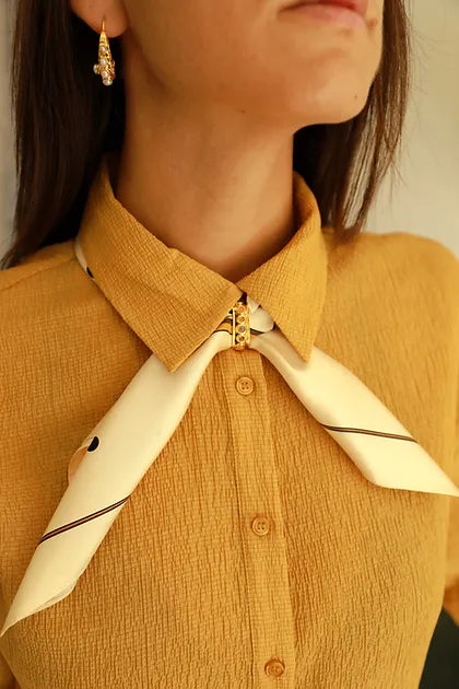 Silk Scarf Leo with Gold Ring